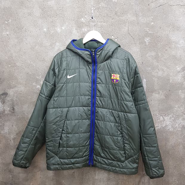 나이키 어센틱 바르셀로나 FC 트랙 자켓 M 사이즈