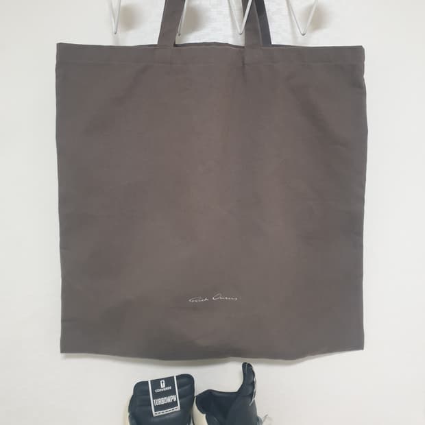 릭오웬스 메인라인 화이트 로고 58 x 58 캔버스 더스트백 토트백 L