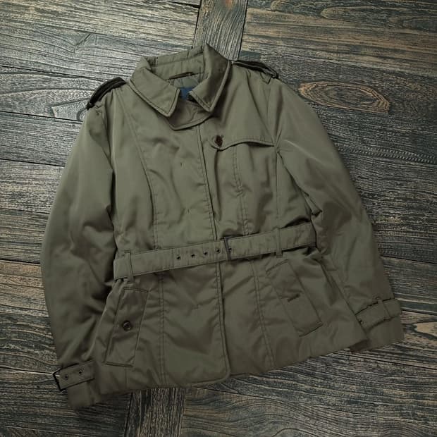 [막스마라] 벨티드 숏 트렌치 경량 패딩 자켓 P01289