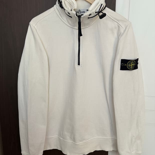 스톤아일랜드 화이트 후드 하프집업 M(95)