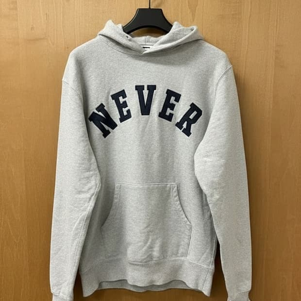 디스이즈네버댓 [정품] 후드티 자수 로고 스웻셔츠 L(103)
