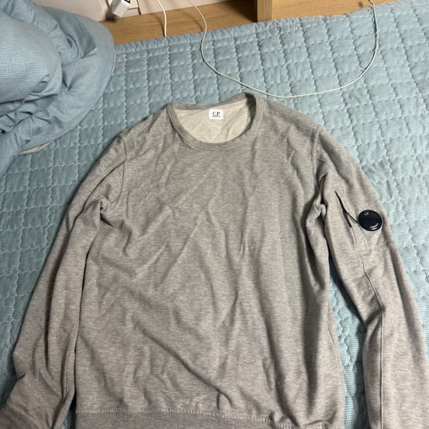 정품 C.p컴퍼니 렌즈 맨투맨 , 구찌 호랑이 반팔