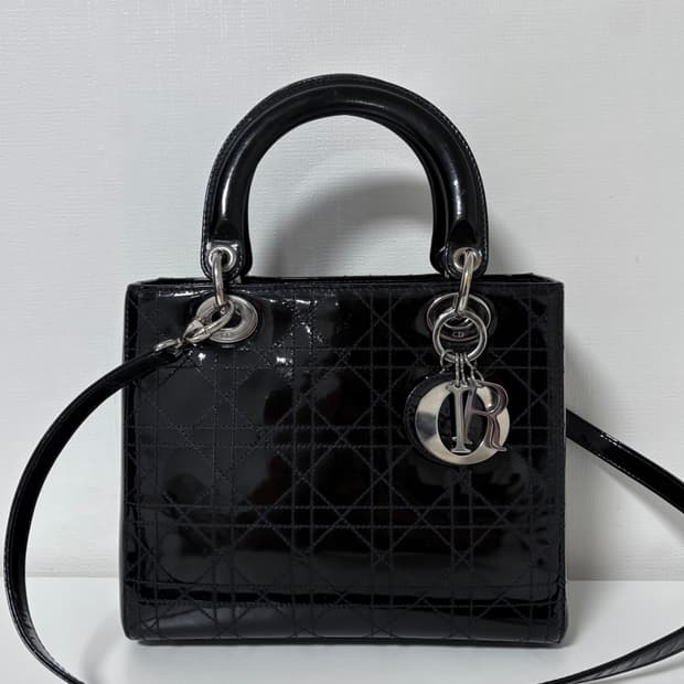 디올 레이디 미디움 페이던트