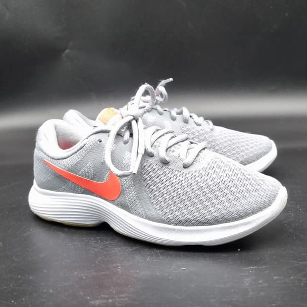 나이키 레볼루션4 운동화220