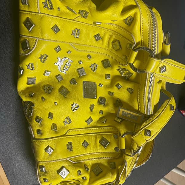 엠씨엠 가방 판매