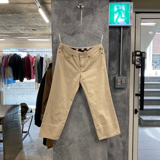 Burberry 카프리팬츠