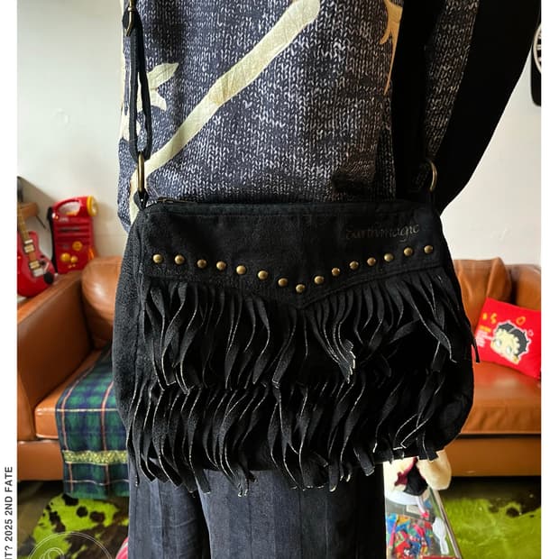 EARTH MAGIC Leather Fringe Studs Bag