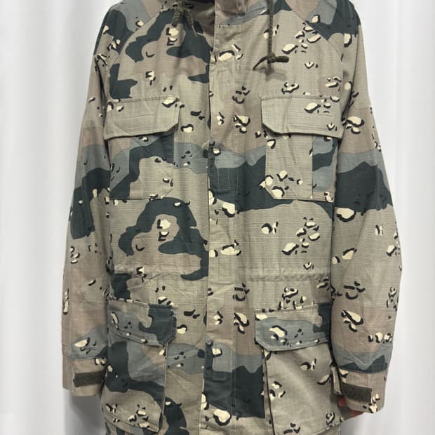 camo hood jacket