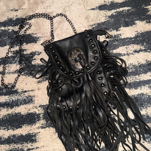 테슬 체인 크로스백