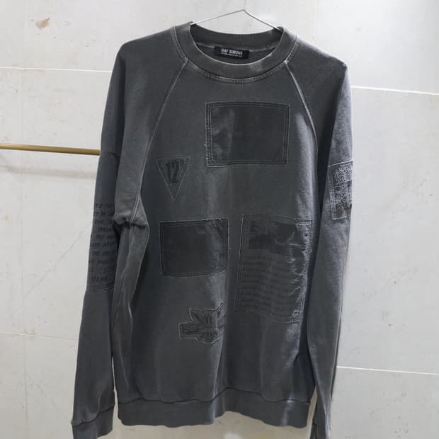 [50] 라프시몬스 AW 2004 Waves 크루넥