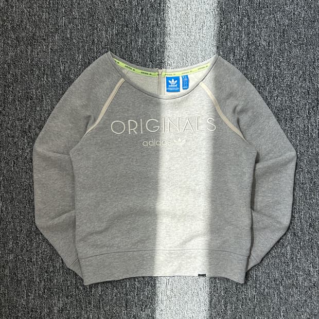 아디다스 우먼스 그래픽 집업 스웻셔츠