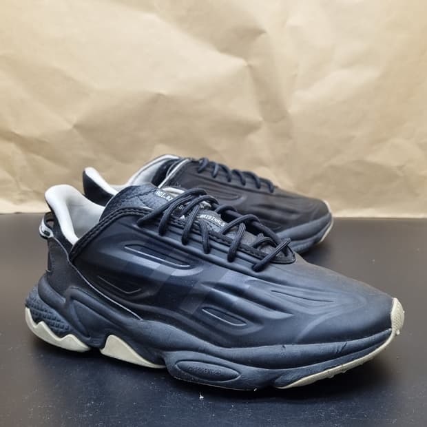 아디다스 오즈위고 클로즈드 여성운동화230 