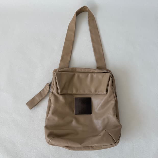 구호(KUHO) 레더 숄더백