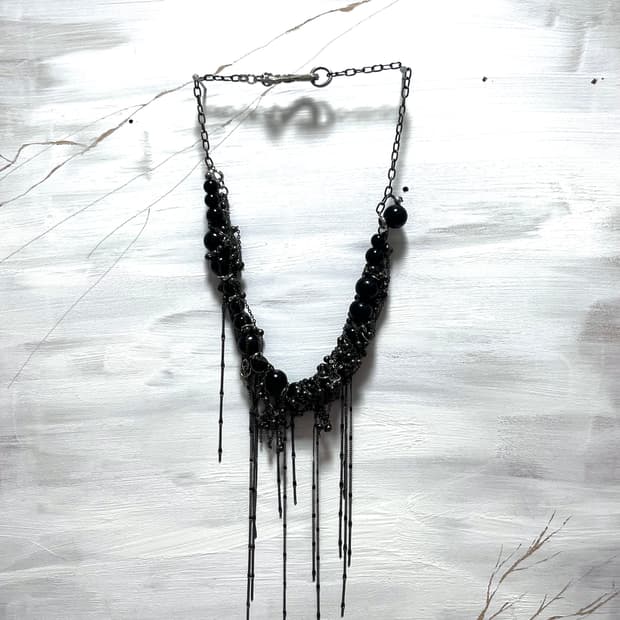 A pearl layering necklace