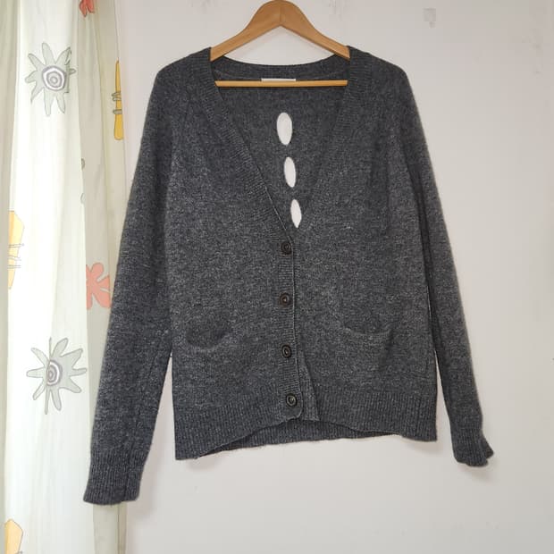회색 브이넥 니트 가디건 F(~88)