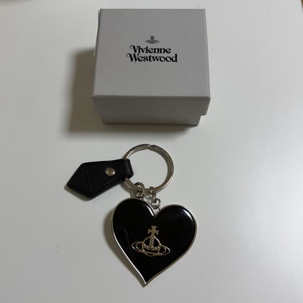 비비안웨스트우드 하트 키링