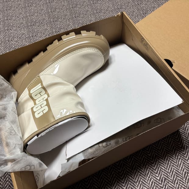 어그 클래식 브렐라 미니 6사이즈 새상품