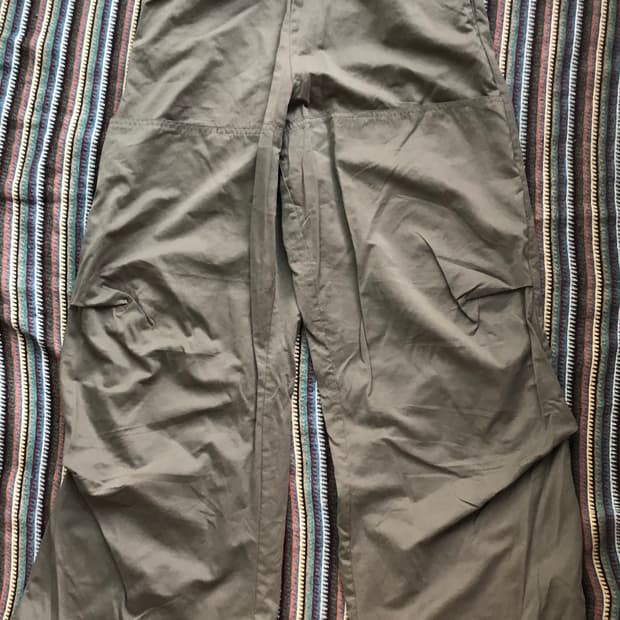 Zara 카키 파라슈트 팬츠