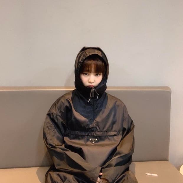 [L] 프라다 18FW 삼각로고 개버딘 아노락 블랙