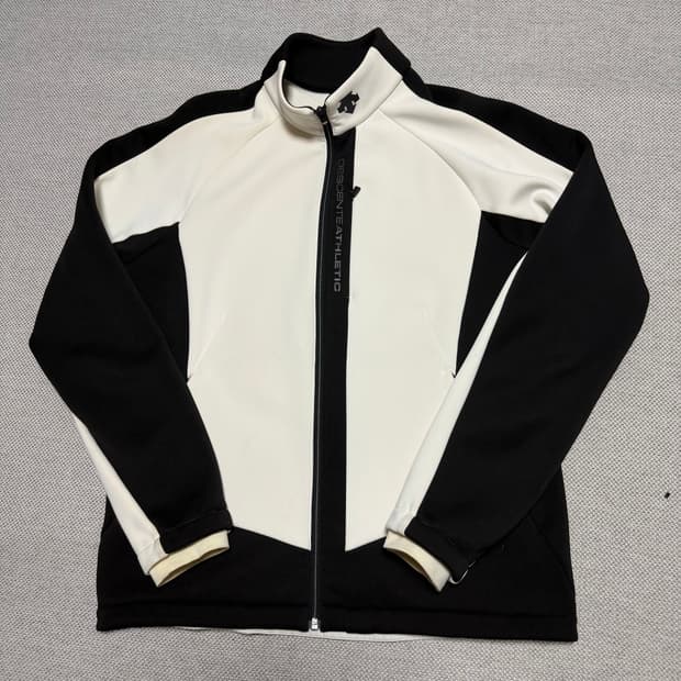 데상트 기모 트랙 자켓