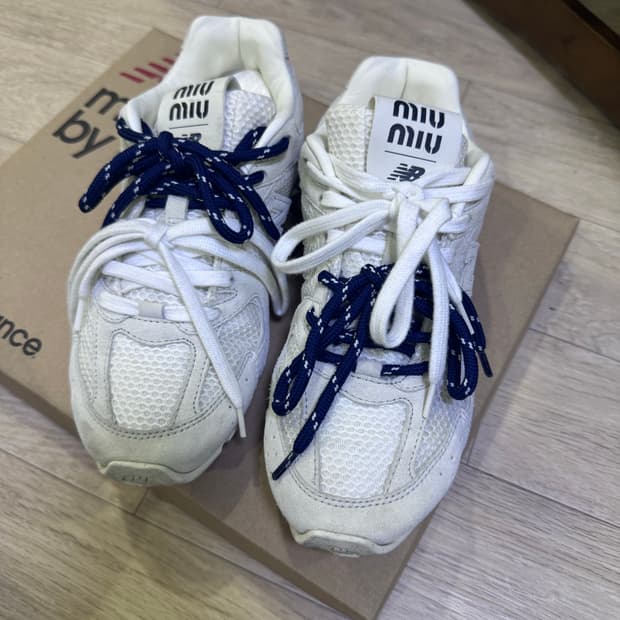 미우미우x뉴발란스 530 화이트 37.5 (235~240)