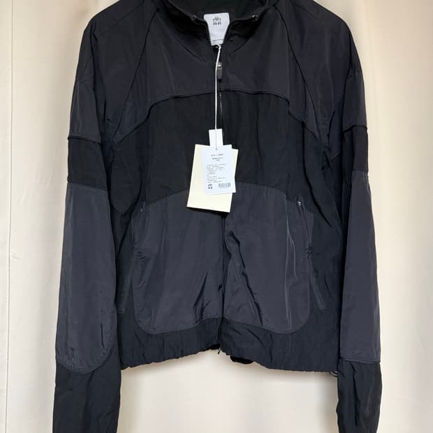 폴리테루 올드 파이프드 트랙 점퍼 블랙 & 블랙 3 팝니다