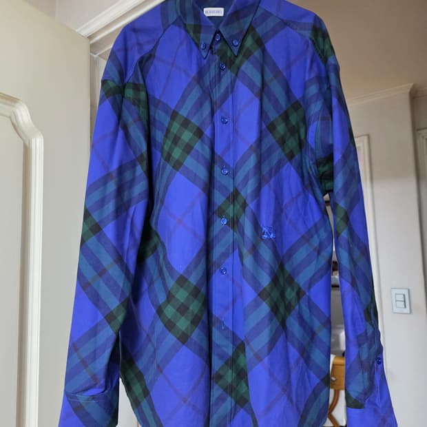 버버리 뉴시즌 체크 셔츠