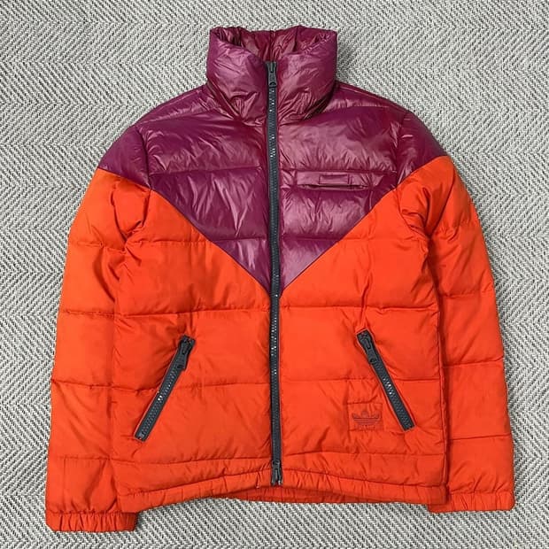 아디다스 배색 다운패딩 v0652