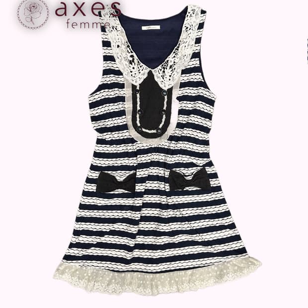 lace stripe ribbon dress