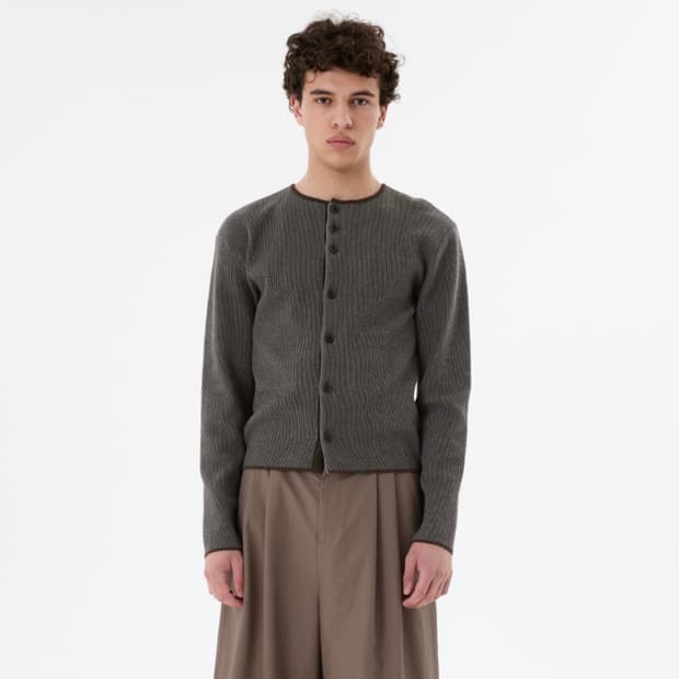 아모멘토 스트라이프 버튼업 가디건