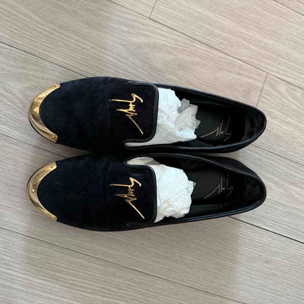 쥬세페 자노티 블랙 스웨이드 로퍼 36.5