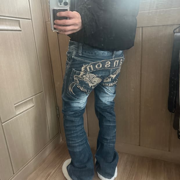 Vanson 엉덩이 스컬 자수 패치 데님팬츠