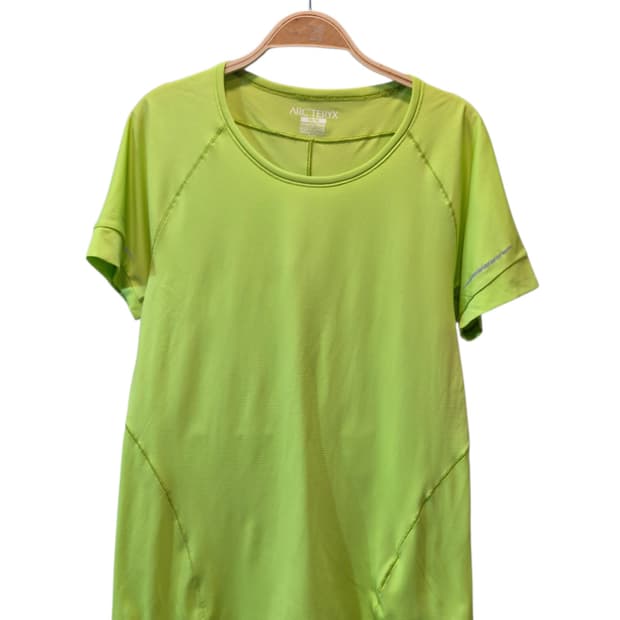 아크테릭스 기능성 반팔 라임색