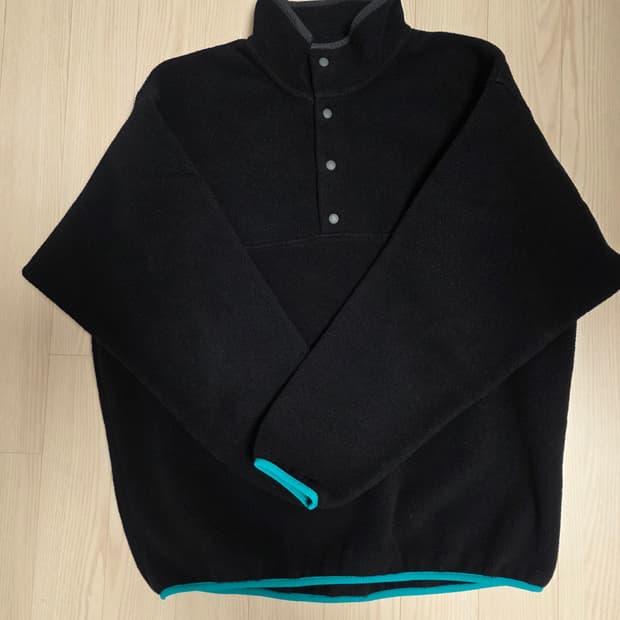 파타고니아 신칠라 헤비웨이트13년식  블랙 락월 맨 L