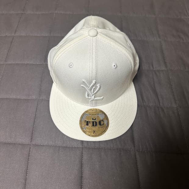 YVL 모자 WHITE ON WHITE 7 1/2
