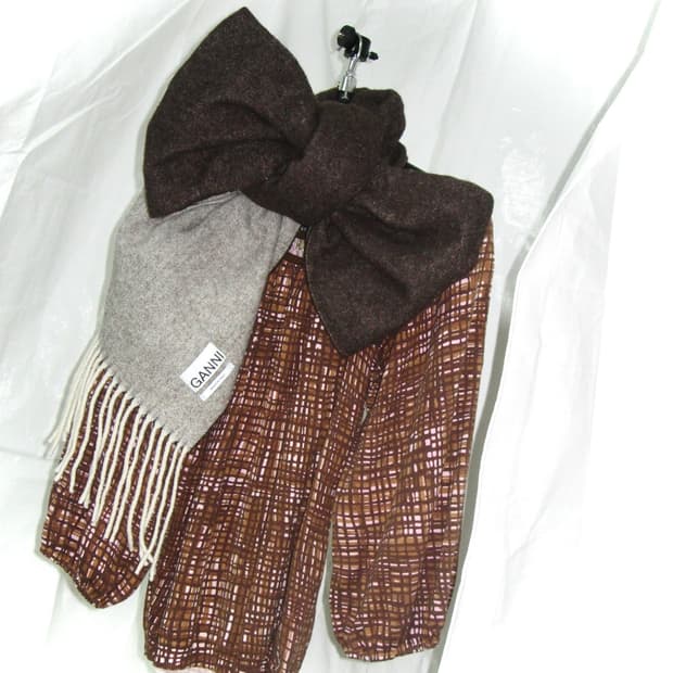 가니 브라운 머플러