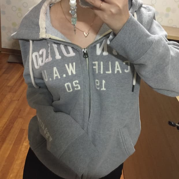 후아유 그레이 패치 로고 후드집업