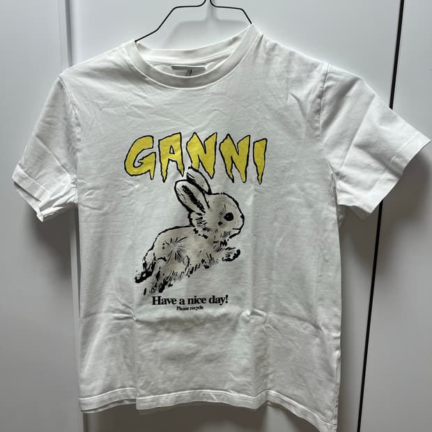 토끼 티셔츠