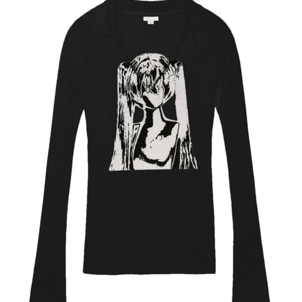 본네 카라 그래픽 탑 블랙