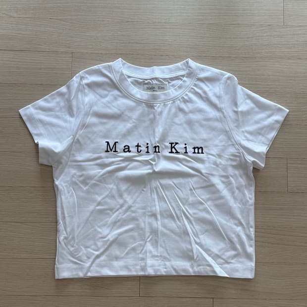 마뗑킴 크롭티셔츠