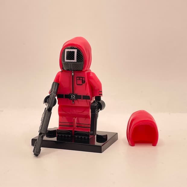 오징어 게임 피규어 네모 정병(배송비 포함 가격)