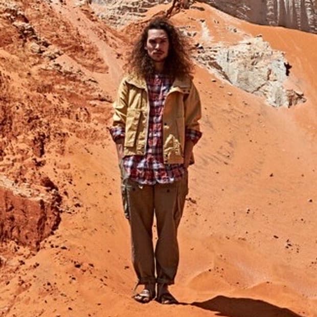 이스트로그 파라 팬츠 올리브