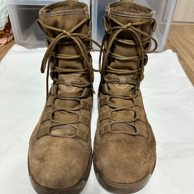 나이키 SFB 8인치 사막화