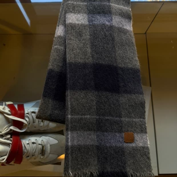 루이 까토즈 머플러 