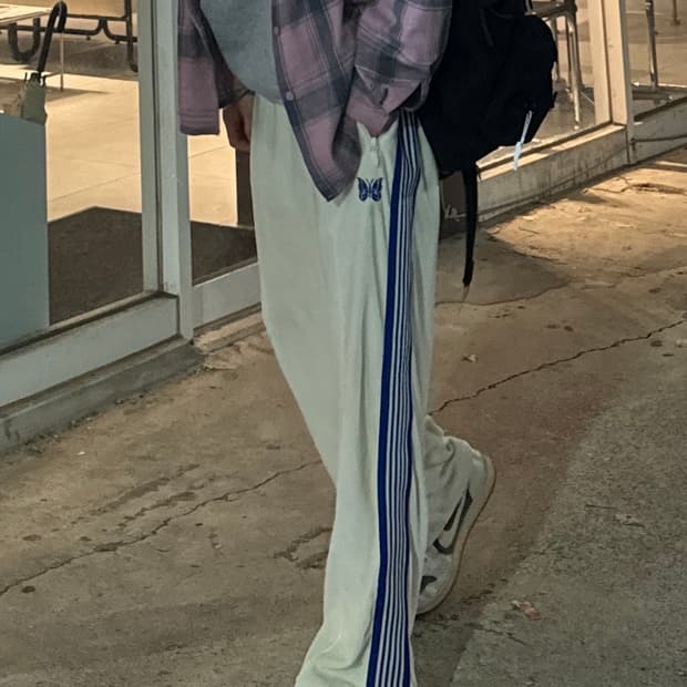 니들스 트랙팬츠 LHP 한정 벨루어 소재  [m]