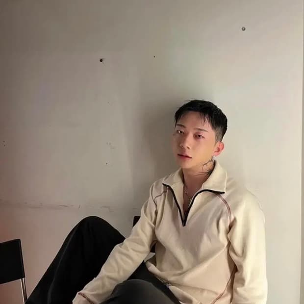 GR10K BEIGE HALF ZIP UP