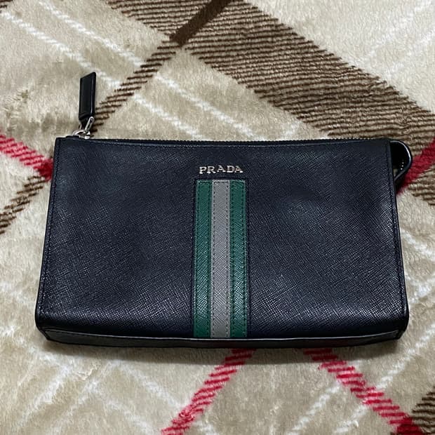 프라다 사피아노 가죽 클러치백 블랙 (정품)