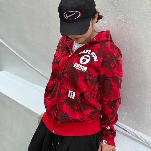Aape 에이프 여성 레드카모 후드집업
