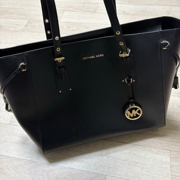 마이클코어스 토트백 블랙