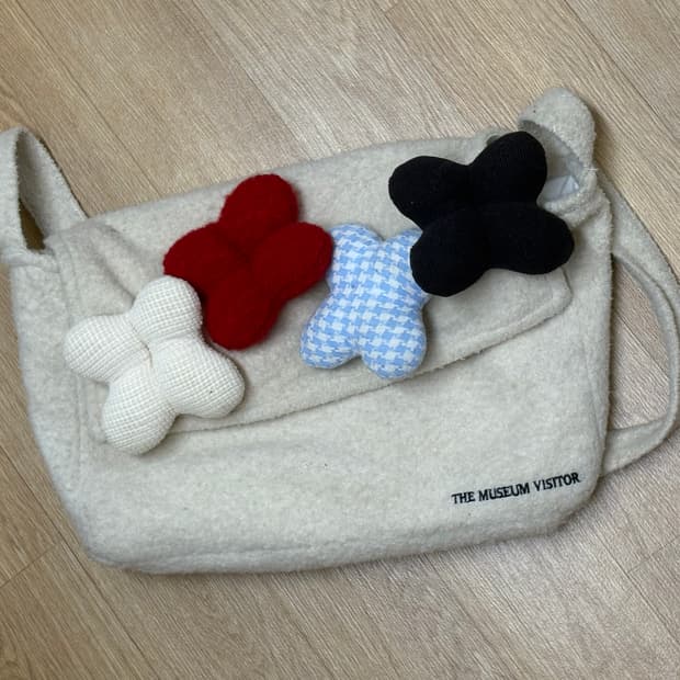 더뮤지엄비지터 가방